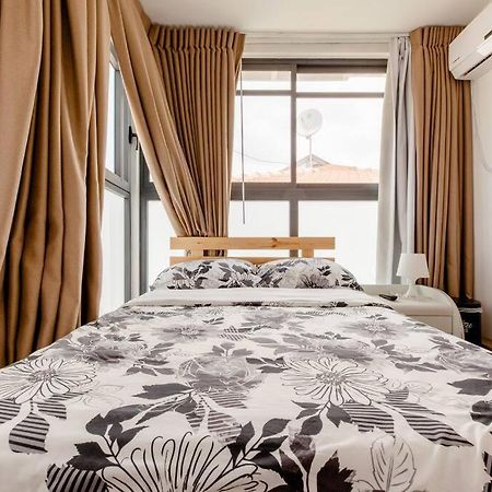 Апартаменты Charming Unit With Pool And Great Amenities Ришон-ле-Цион Экстерьер фото